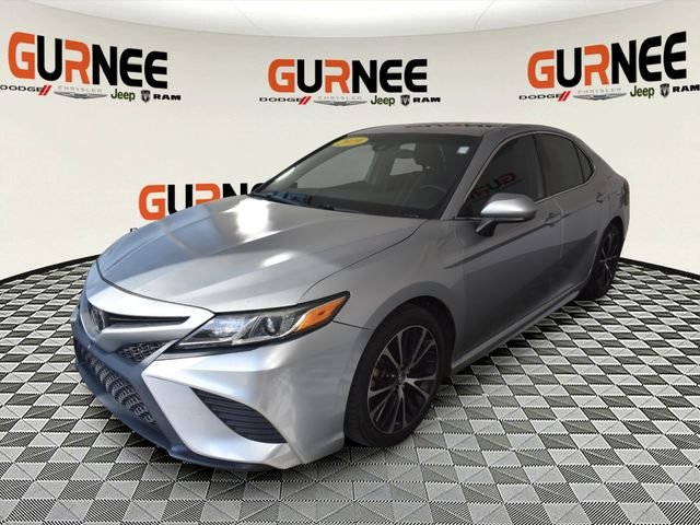 Used 2019 Silver Toyota SE image 6