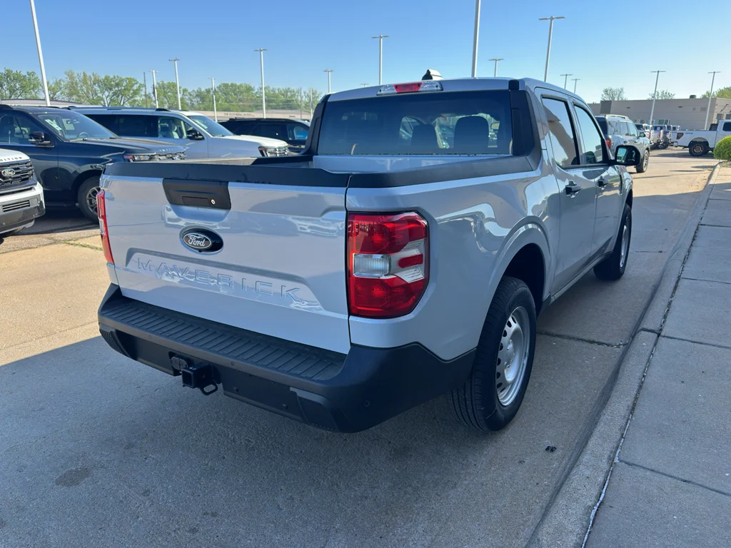 New 2026 Space White Metallic Ford XL image 5