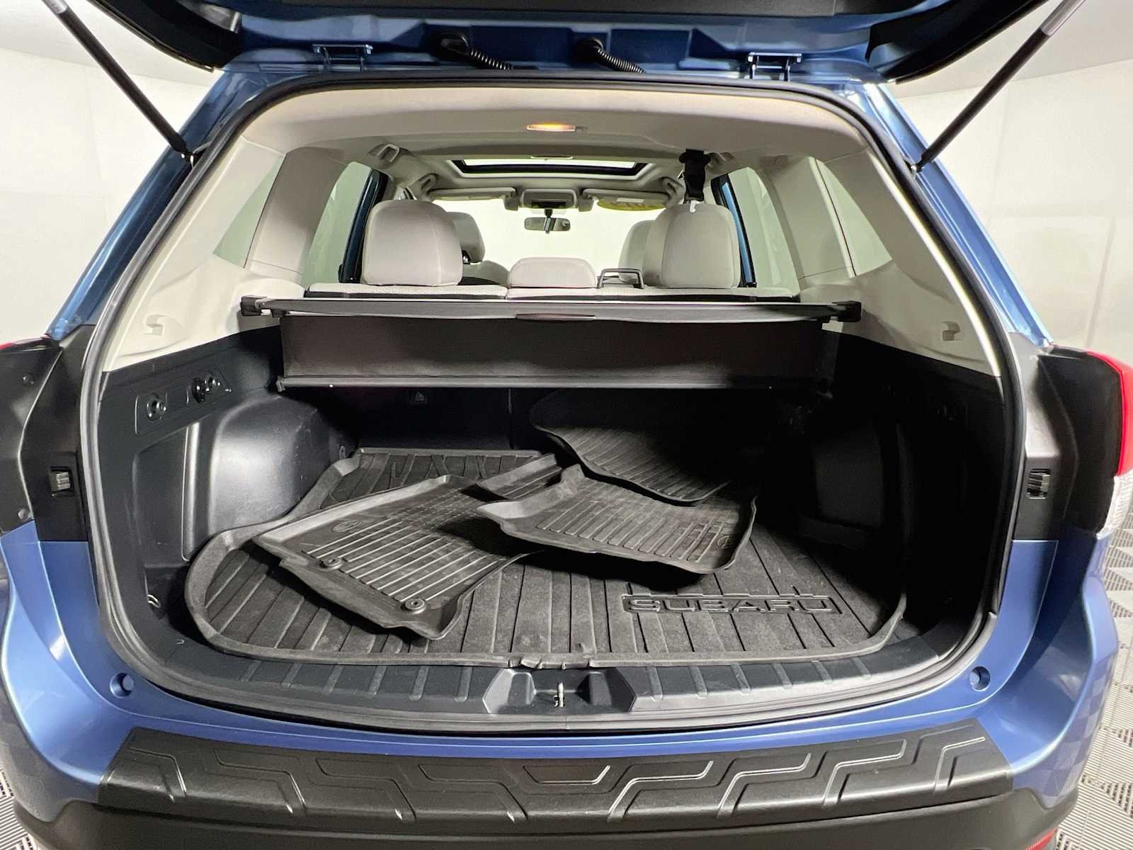 Used 2019 Horizon Blue Pearl Subaru Premium image 27