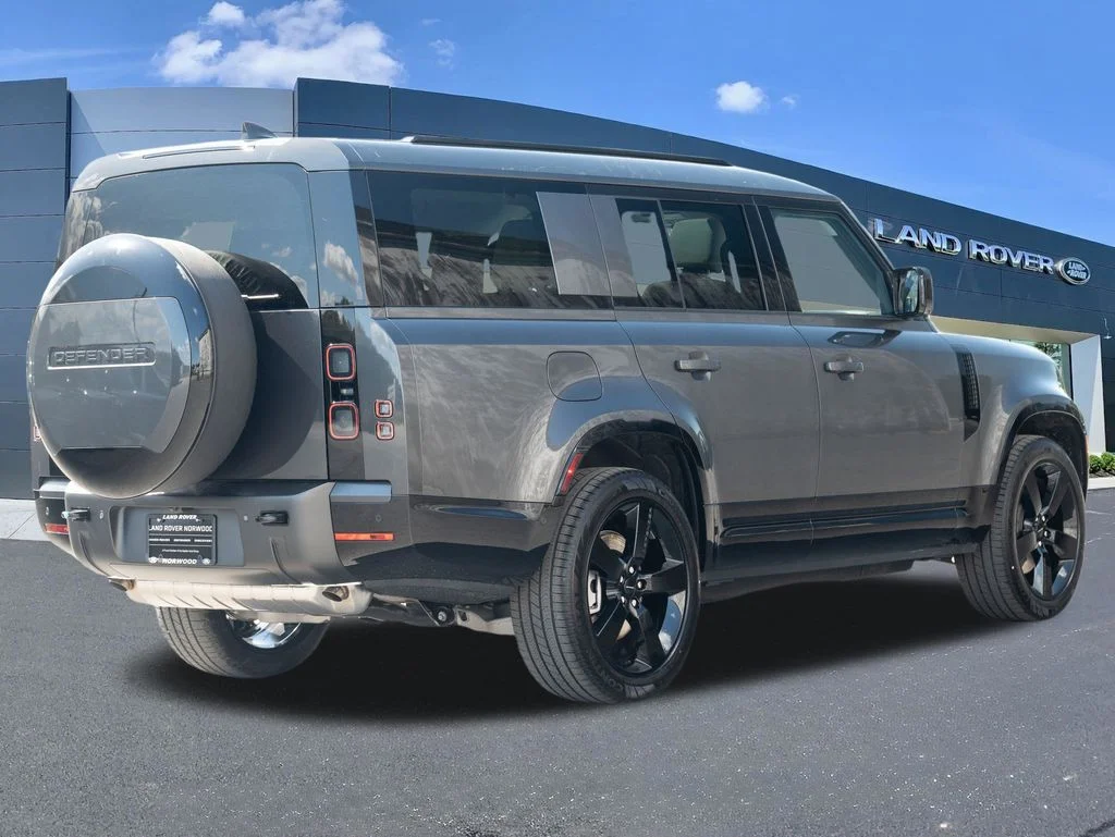 New 2026 Gray Land Rover X-Dynamic SE image 4