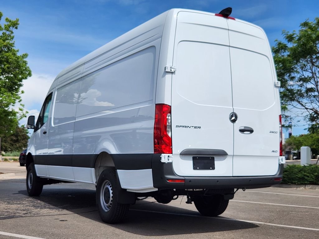 New 2026 ARCTIC WHITE Mercedes-Benz CARGO image 6