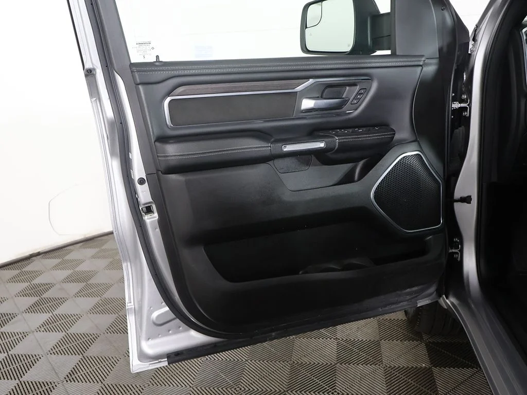 Used 2025 Silver Ram Laramie image 25