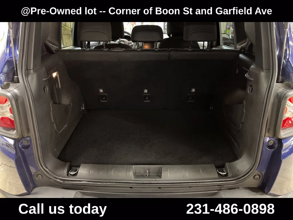Used 2020 Blue Jeep Latitude image 28