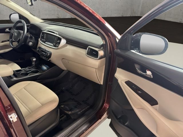 Used 2019 Purple Kia LX image 19