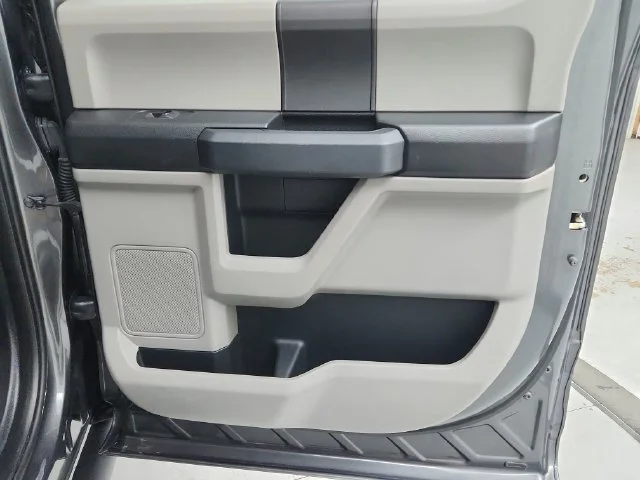 Used 2017 Gray Ford XL image 34