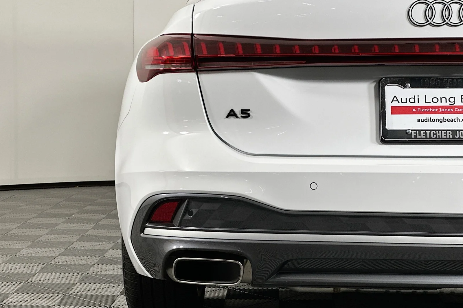 Used 2025 Arkona White Audi Premium image 17