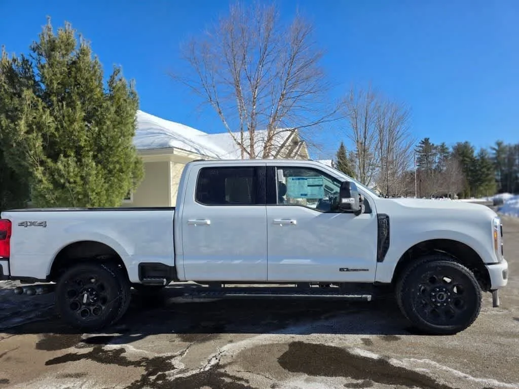 New 2026 Oxford White Ford LARIAT image 6