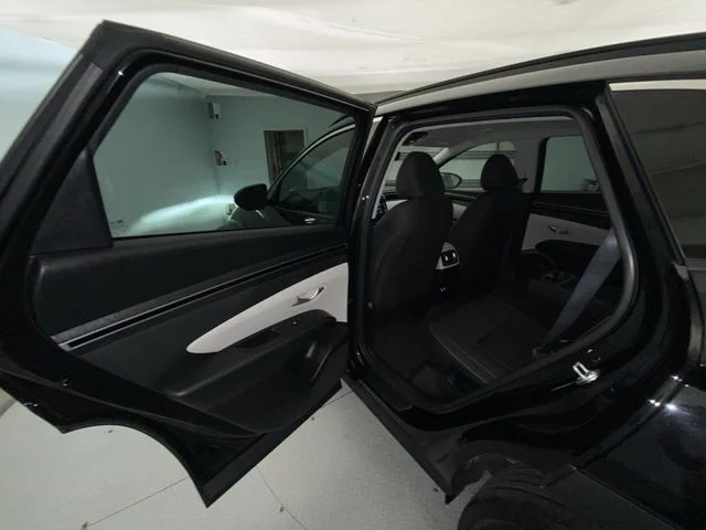 Used 2024 Black Hyundai SEL image 21