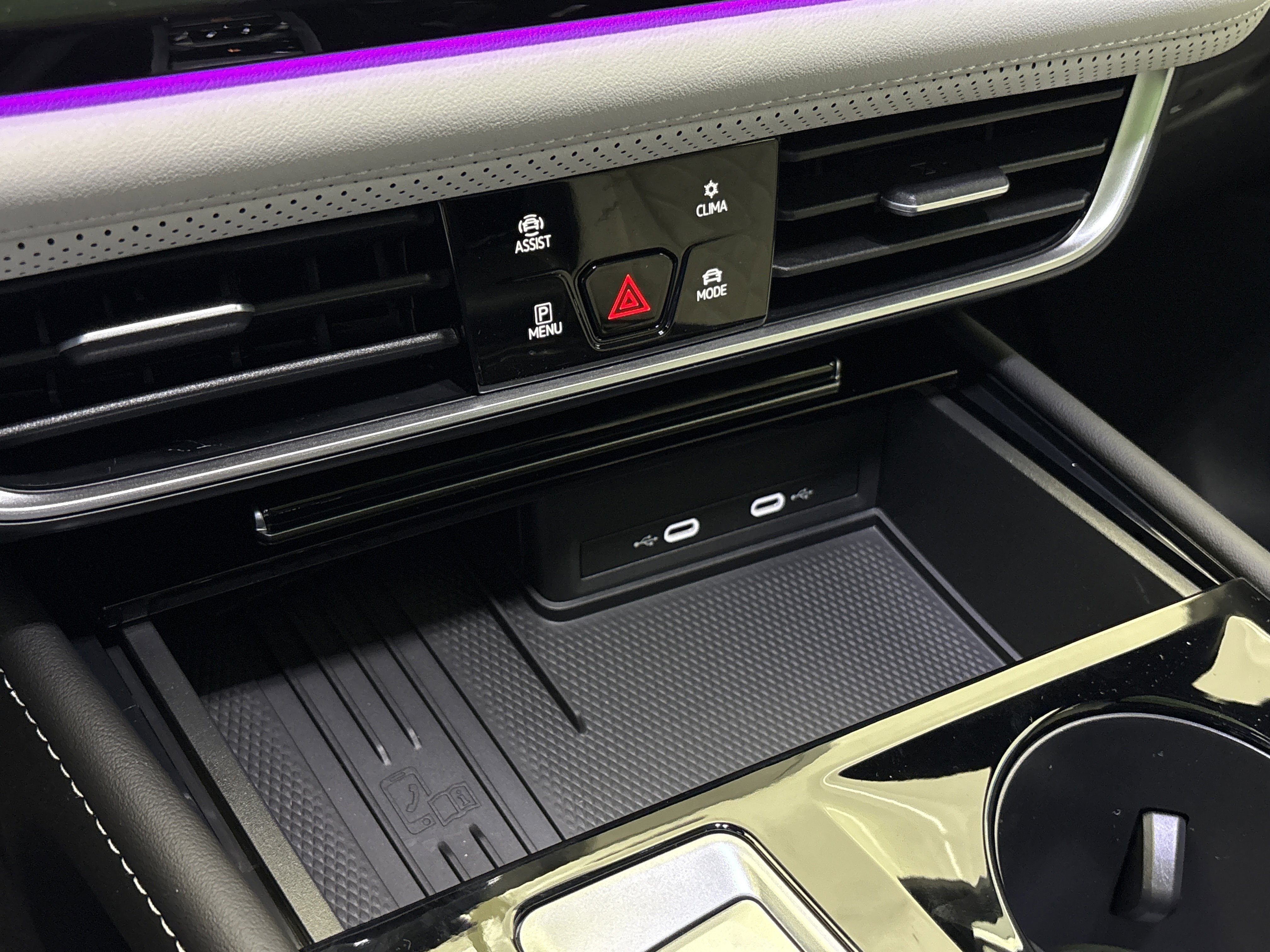 2025 Volkswagen Atlas Cross Sport SEL Premium R-LINE - Photo 21