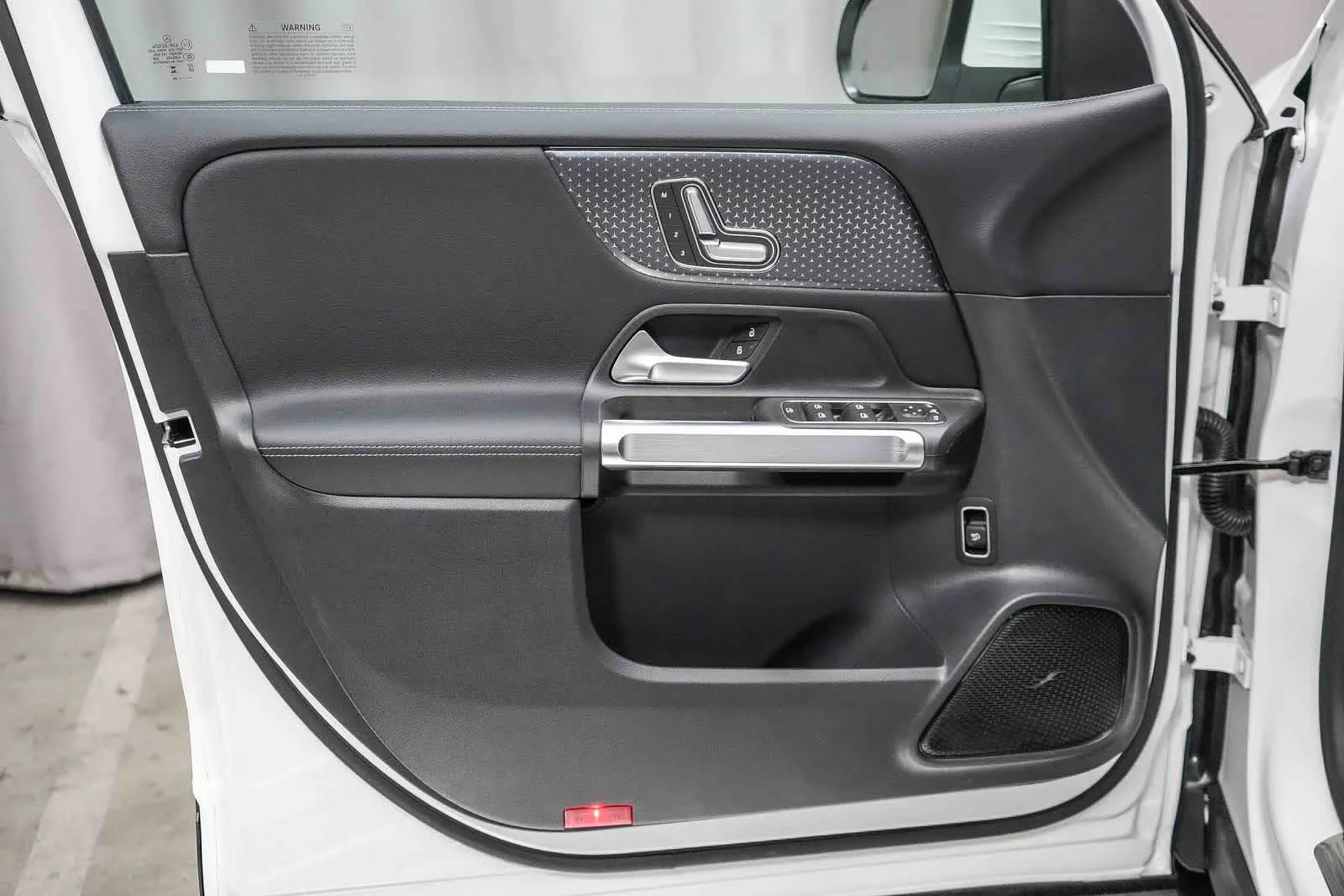 New 2026 Polar White Mercedes-Benz GLB 250 image 69
