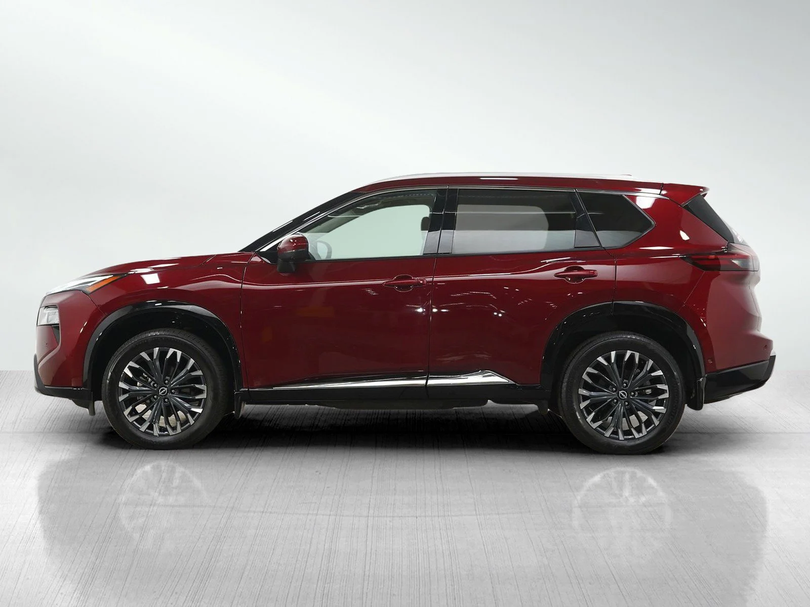 Used 2024 Nissan Rogue Platinum with VIN JN8BT3DD0RW251372 for sale in Burnsville, Minnesota