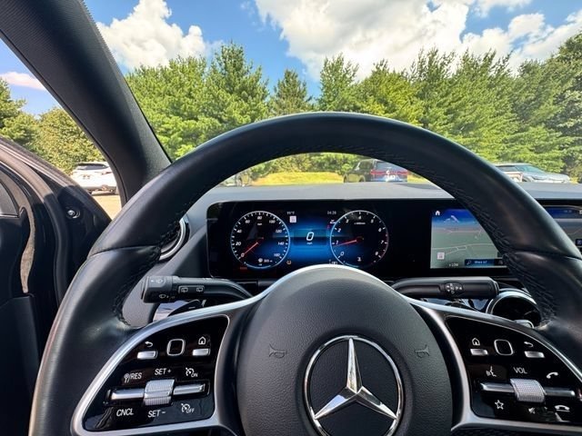 Used 2023  Mercedes-Benz GLA 250 image 5