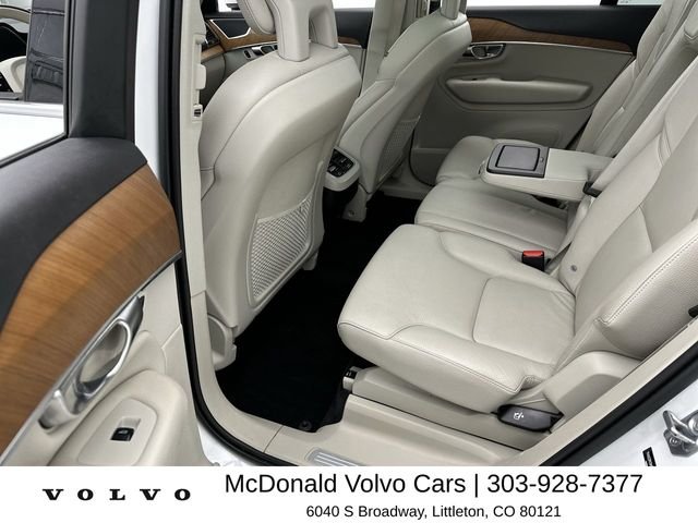 Used 2021 White Volvo T6 Momentum image 23