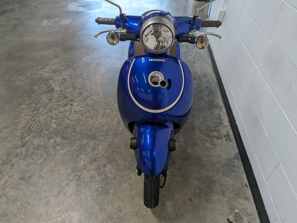 Used 2023 BLUE Honda  image 3
