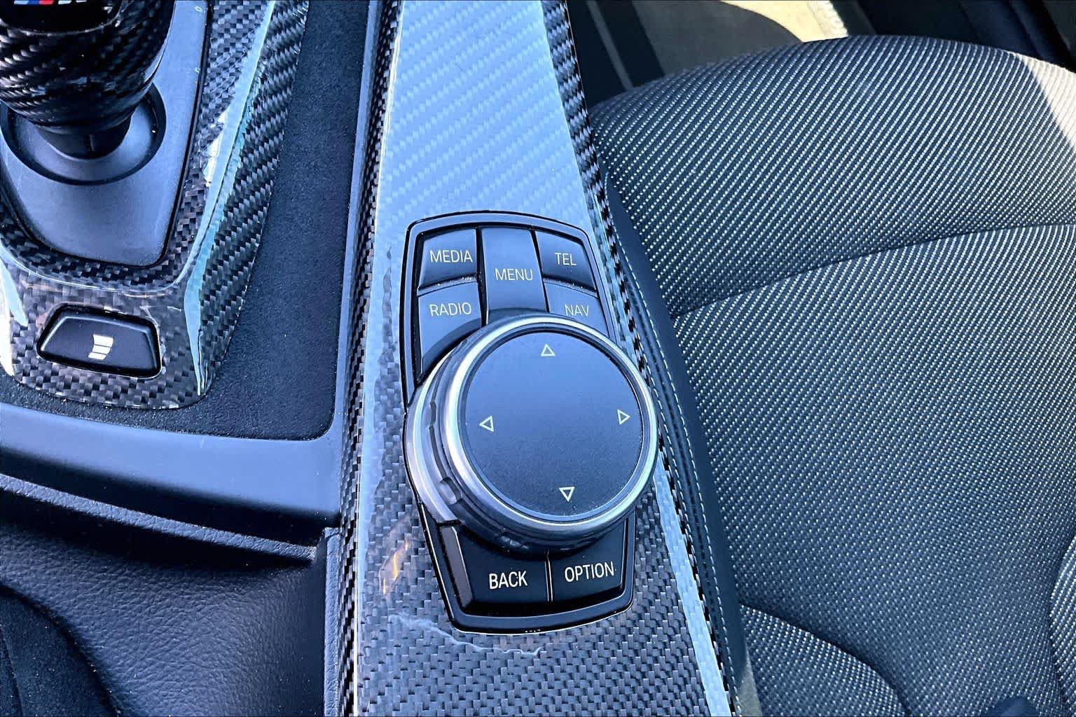 Used 2016 Alpine White BMW  image 29