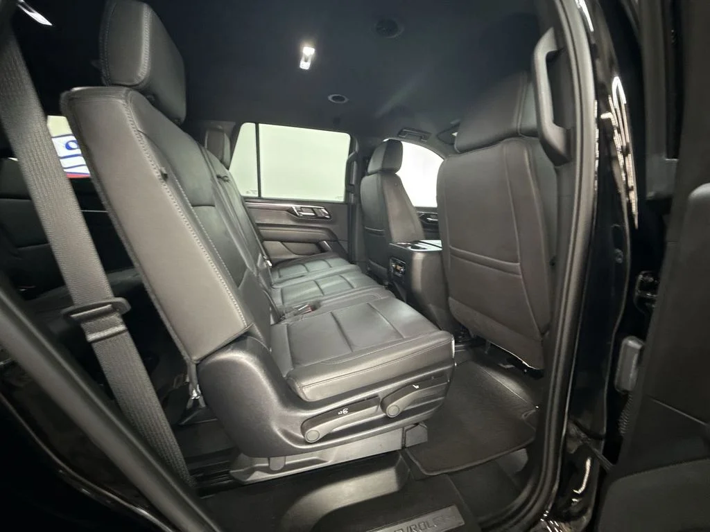 Used 2025 Black Chevrolet Z71 image 18