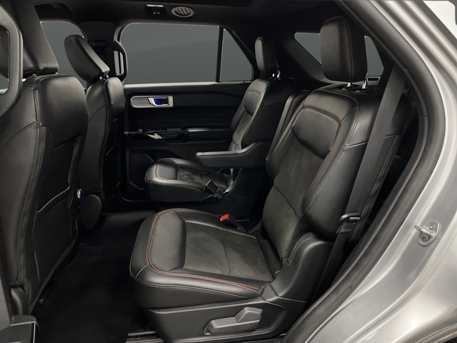 2023 Ford Explorer ST-LINE - Photo 30