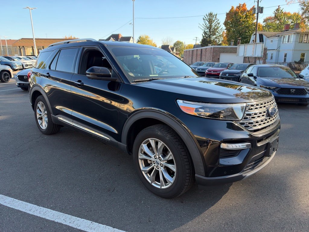 Used 2020 Black Ford Limited image 4