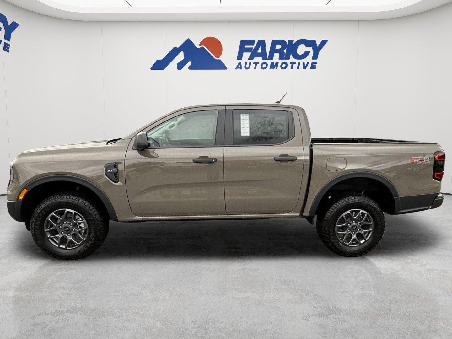 New 2026 Marsh Gray Ford XLT image 2