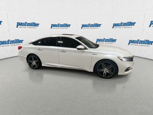 Certified Used 2022 White Honda Touring image 12