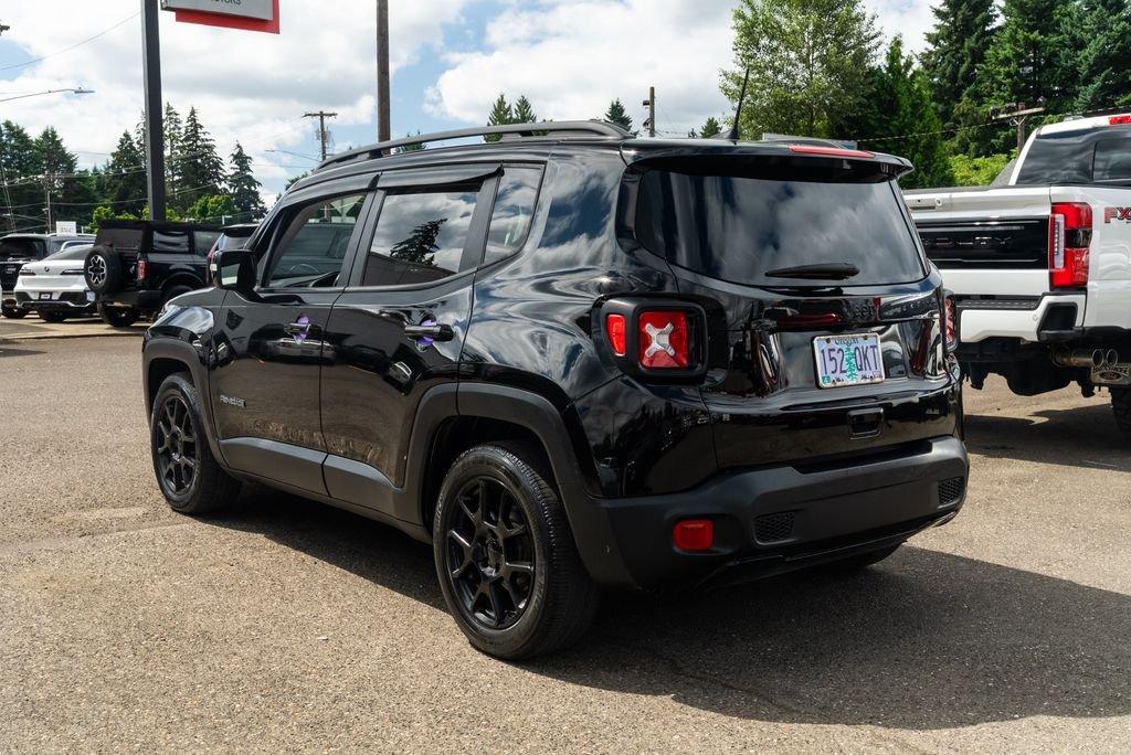 Used 2019 Black Clearcoat Jeep Latitude image 4