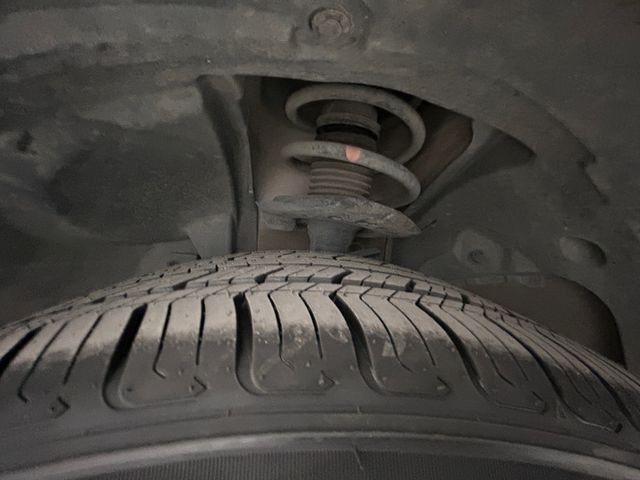 Used 2015 Red Nissan S image 22