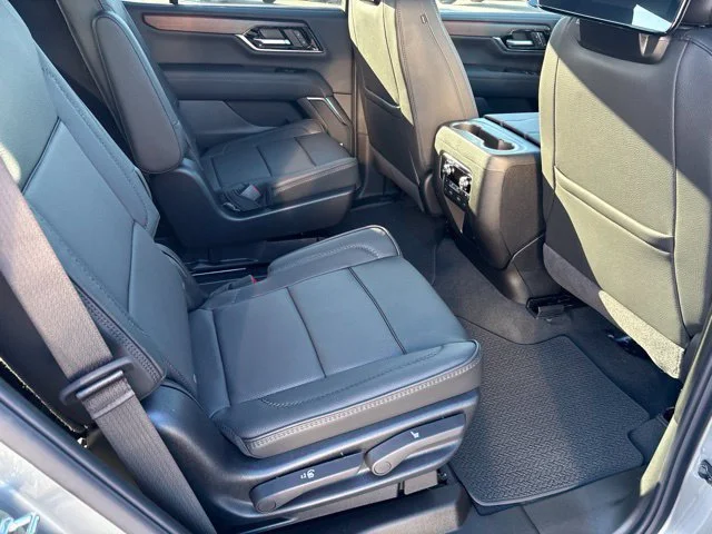 2027 GMC Yukon Denali - Photo 18