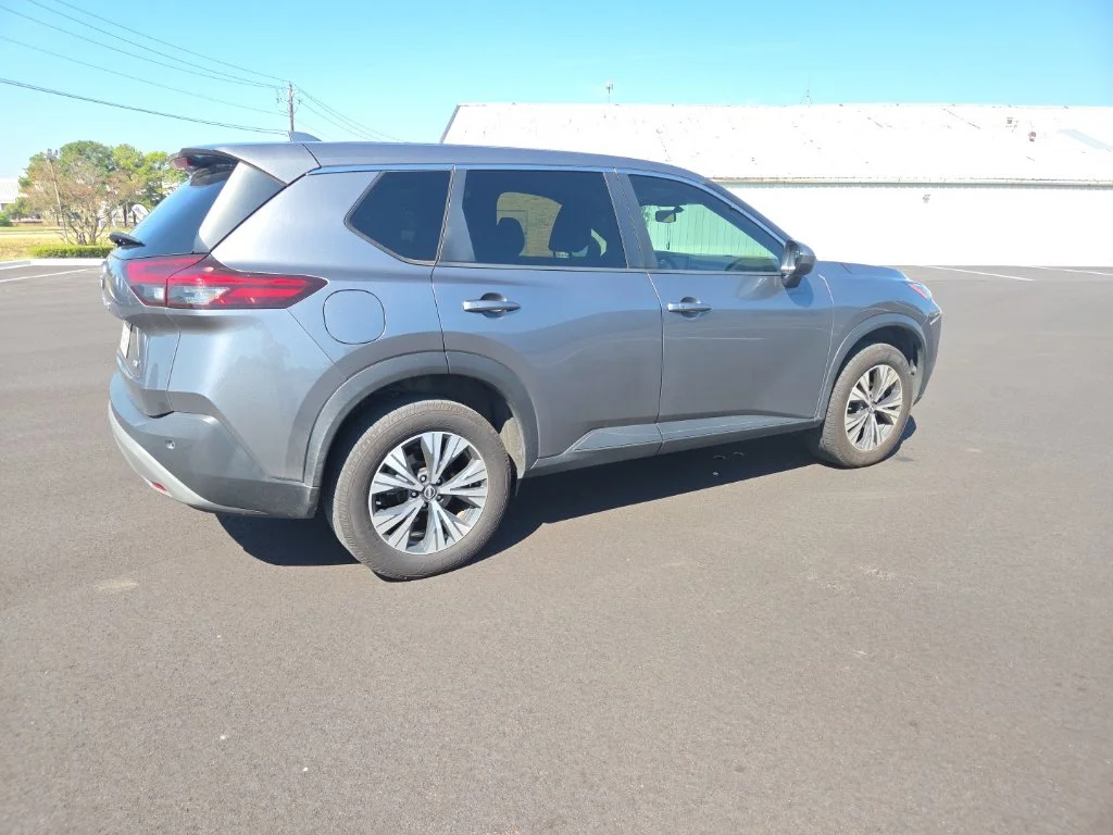 Used 2023 Gray Nissan SV image 14