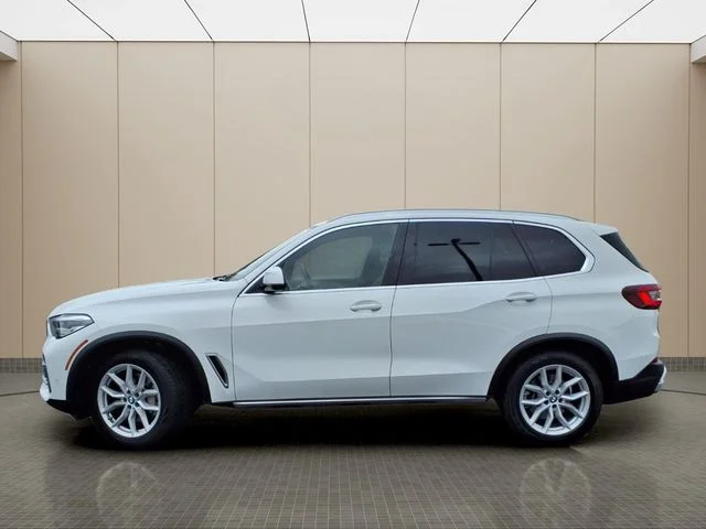 Used 2023 White BMW xDrive40i image 11