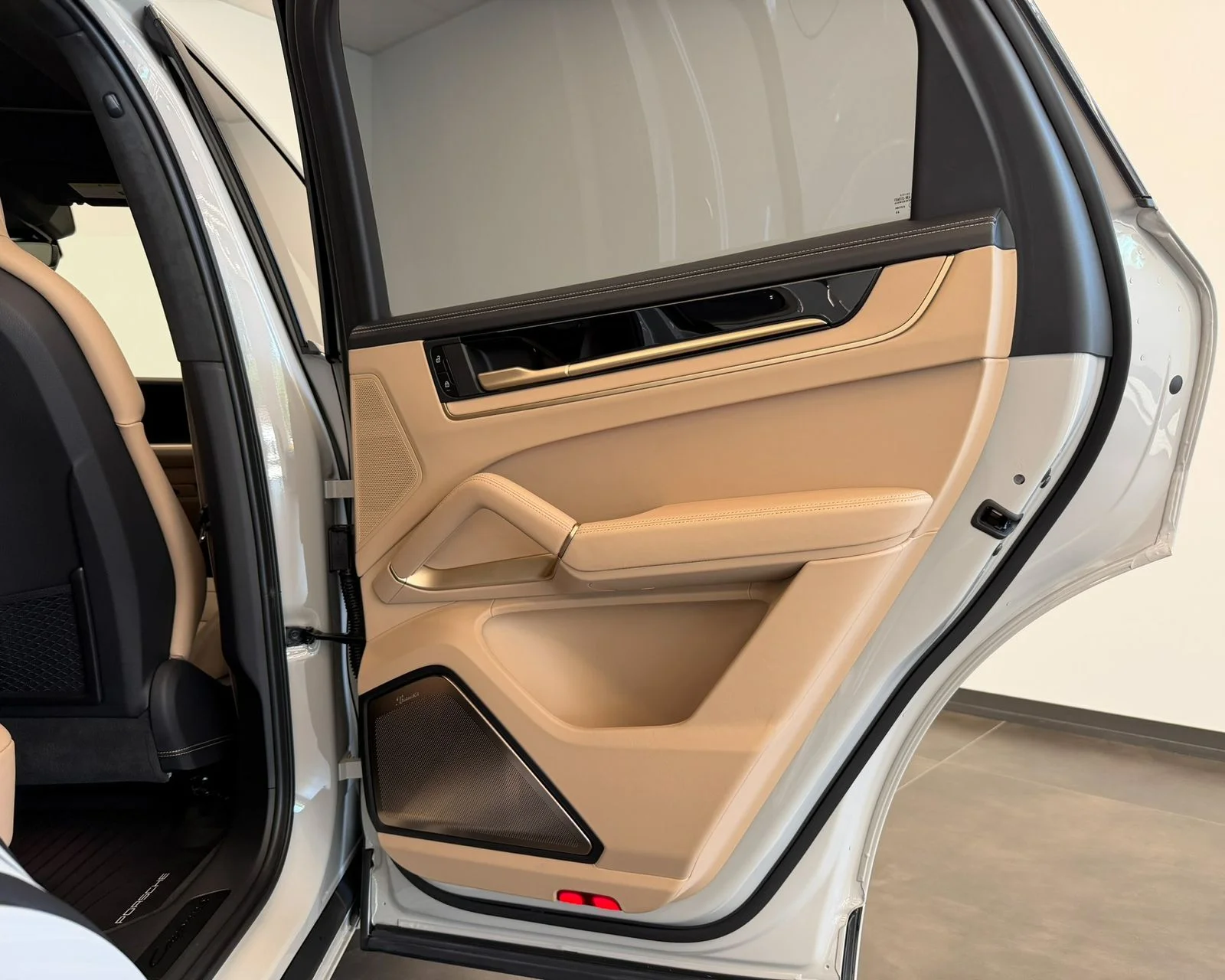 Used 2025 White Porsche Turbo image 22