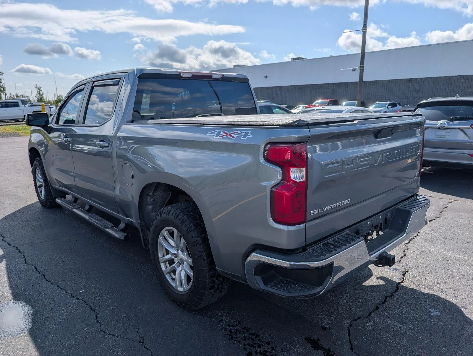 Used 2021 SATIN STEEL METALLIC Chevrolet LT image 5