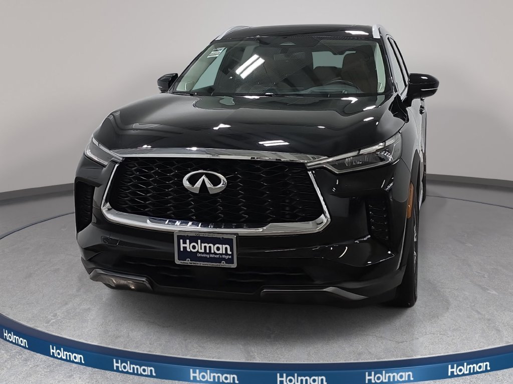 Certified Used 2023 Mineral Black INFINITI Sensory image 2