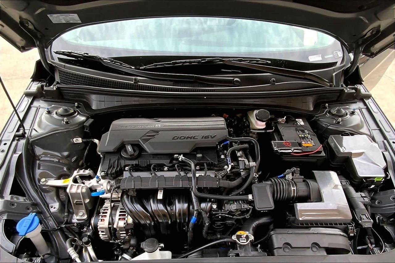 New 2026 Ecotronic Gray Hyundai Limited image 16