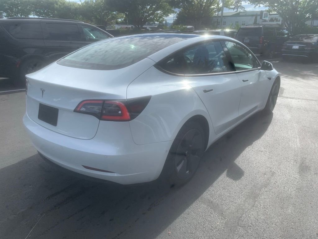 Used 2021 White Tesla Standard Range Plus image 4