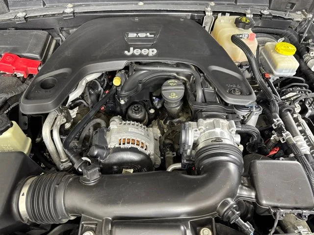 Used 2019 Gray Jeep Unlimited Rubicon image 9