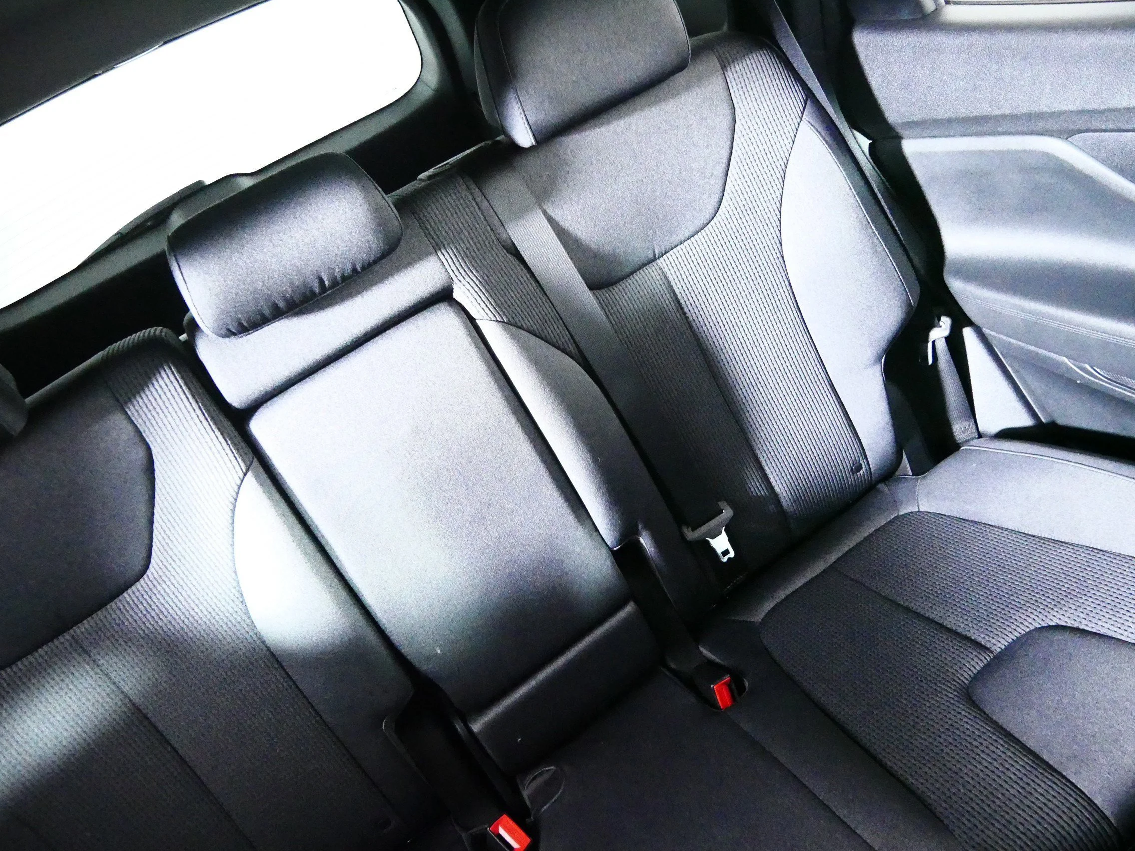 Used 2022 Hampton Gray Hyundai SEL image 14