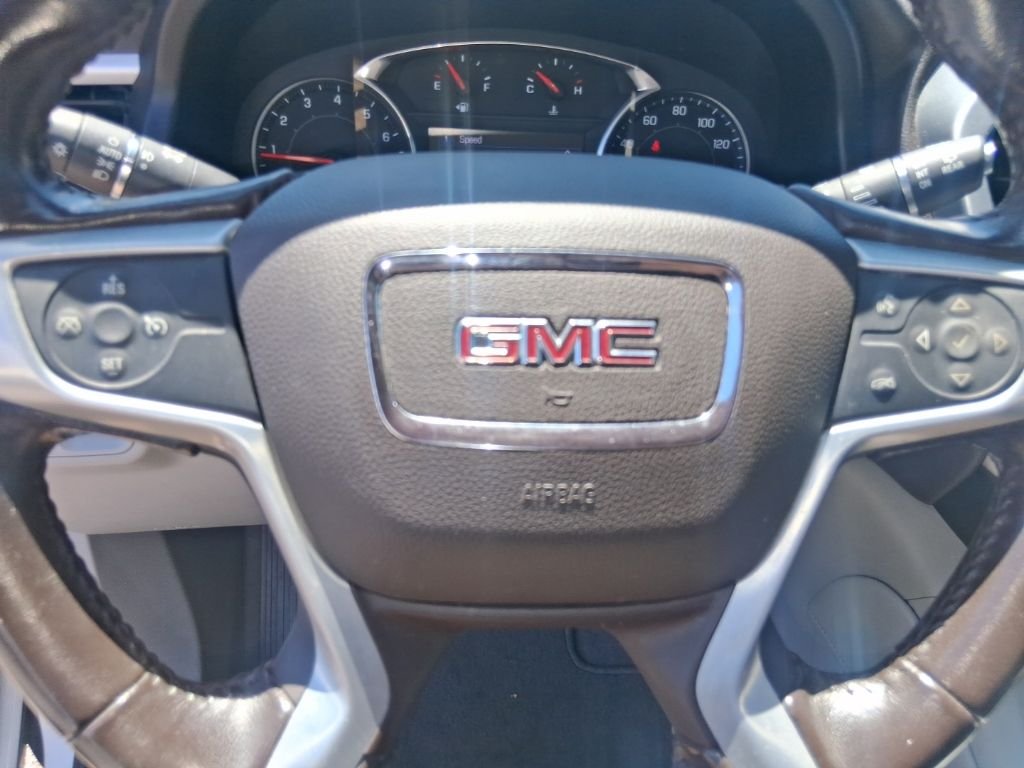 Used 2020 White GMC SLT image 10