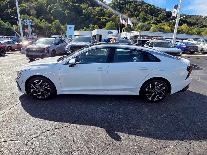 Used 2026 White Kia EX image 4