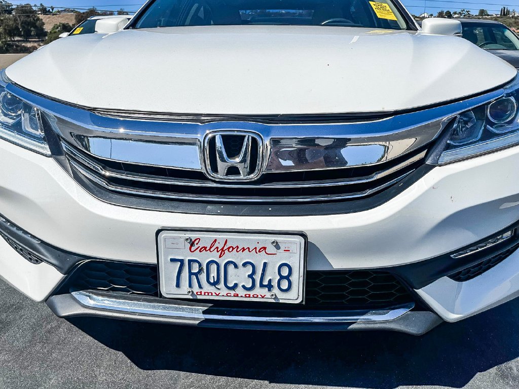 Used 2016 White Honda EX-L image 6