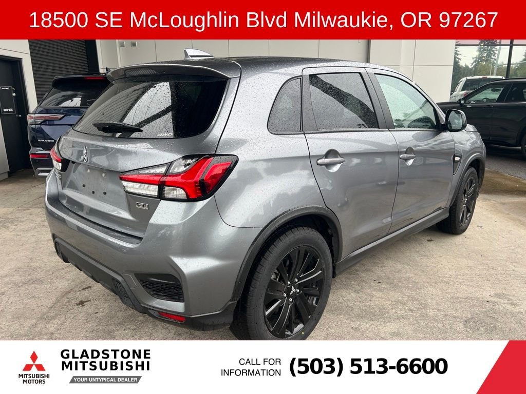 Used 2025 Mercury Gray Metallic Mitsubishi 2.0 LE image 5