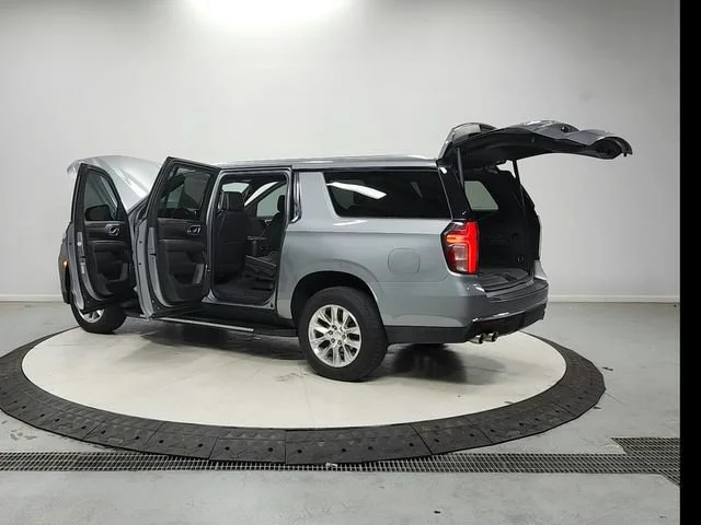 Used 2023 Sterling Gray Metallic Chevrolet Premier image 14