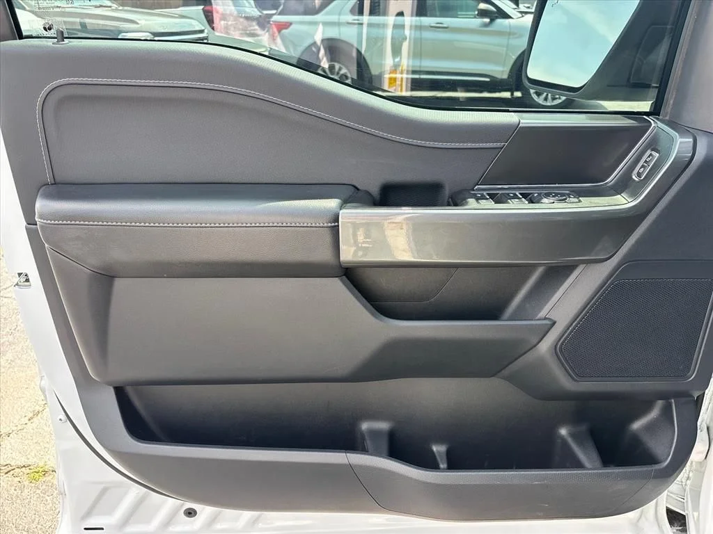 Used 2023 White Ford XLT image 25