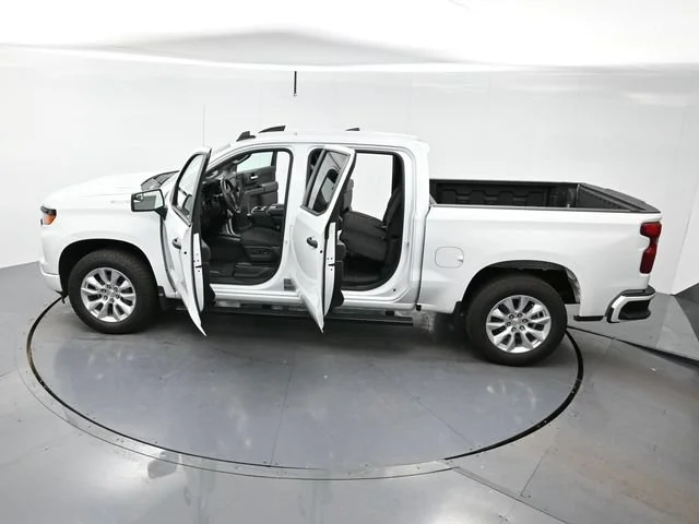 Used 2026 Summit White Chevrolet Custom image 37
