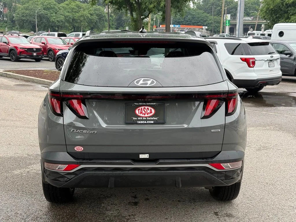 Used 2024 Gray Hyundai SEL image 9