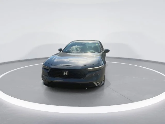 Used 2024  Honda Touring image 3
