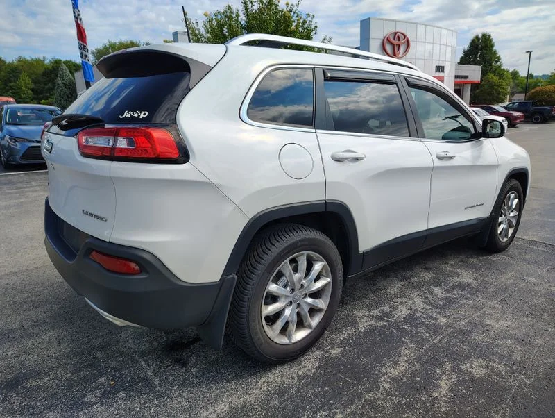 Used 2016 White Jeep Limited image 4
