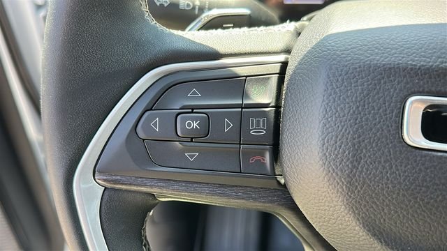 Used 2023 White Jeep Limited image 13