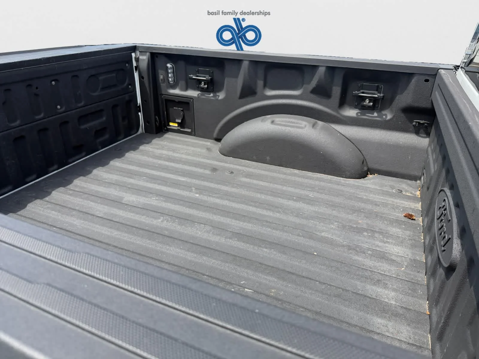 Used 2023 Oxford White Ford Tremor image 24