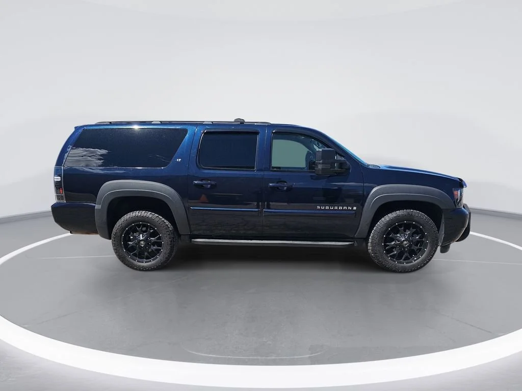 Used 2009 Chevrolet Suburban LT1 with VIN 1GNFK26359J122286 for sale in Grand Rapids, MI