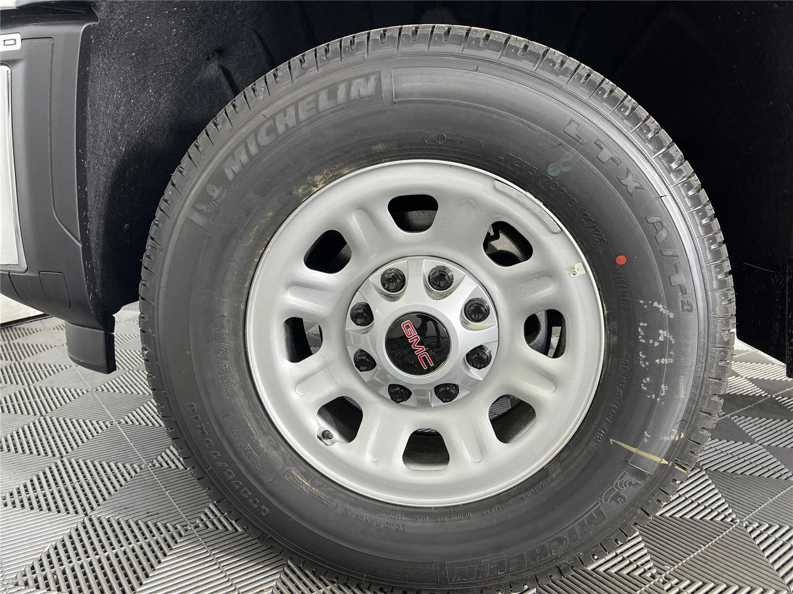 2026 GMC Sierra 2500HD Pro - Photo 9